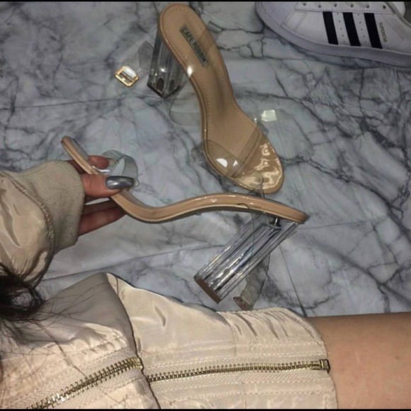 🔥3 Left🔥 Clear Lucite Two Strap Block Heel Yeezy - Picture 4 of 8